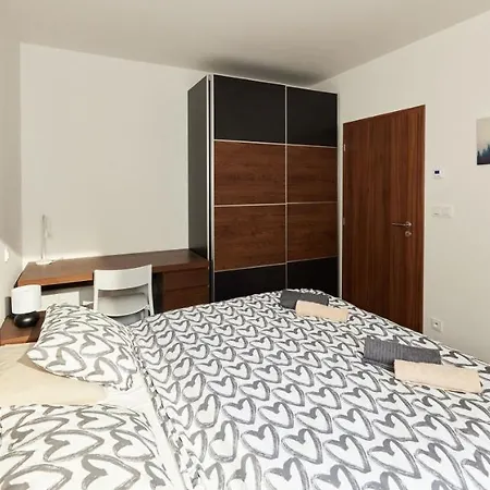 Ella Apartments Zlín Exteriér fotografie
